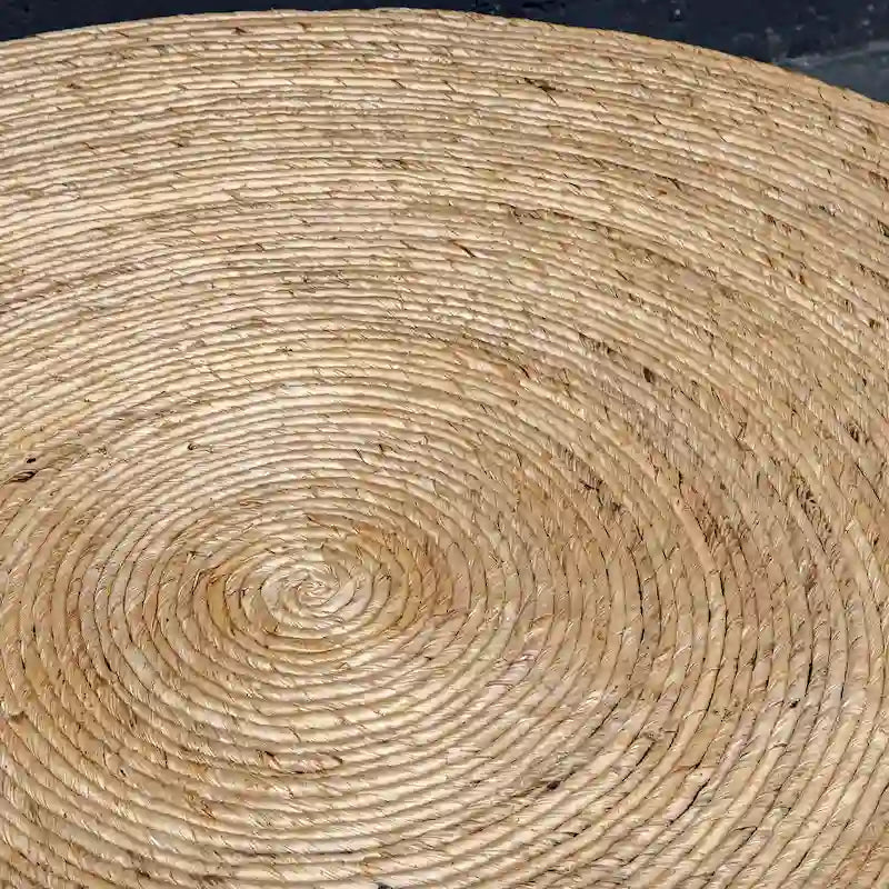 Tavolino rotondo in legno naturale